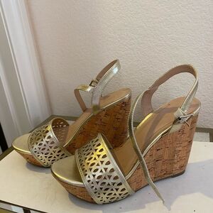 BCBGeneration wedges‎